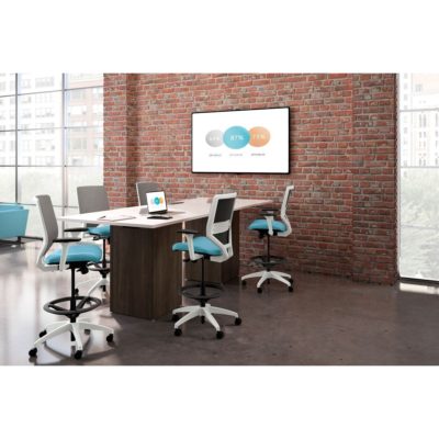 preside table